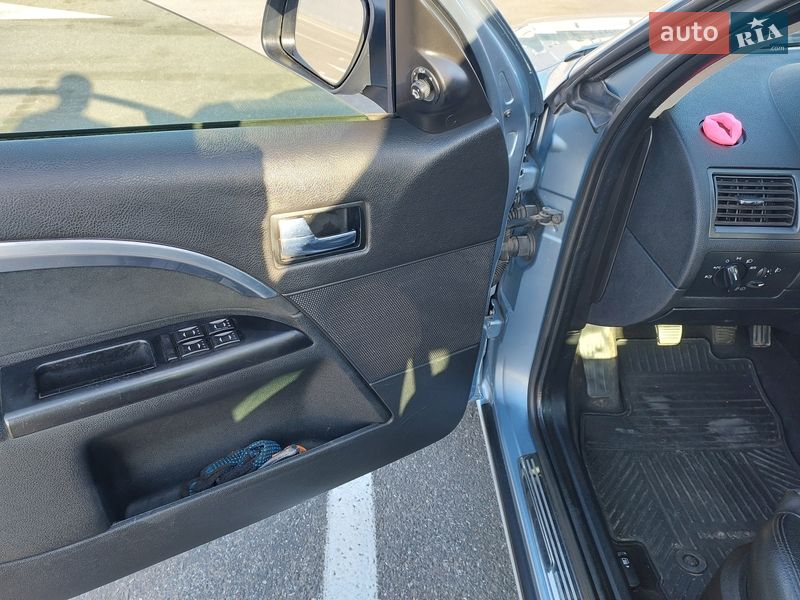 Седан Ford Mondeo 2005 в Полтаві