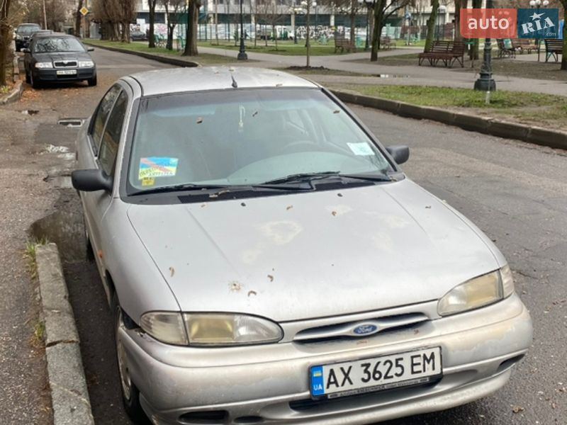 Седан Ford Mondeo 1994 в Харькове