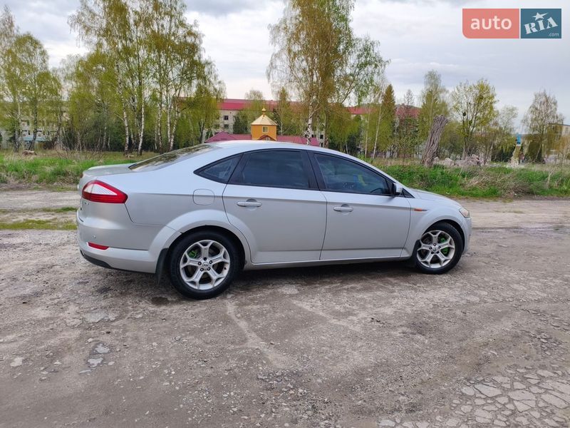 Седан Ford Mondeo 2007 в Новом Роздоле