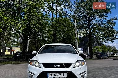 Седан Ford Mondeo 2011 в Ровно