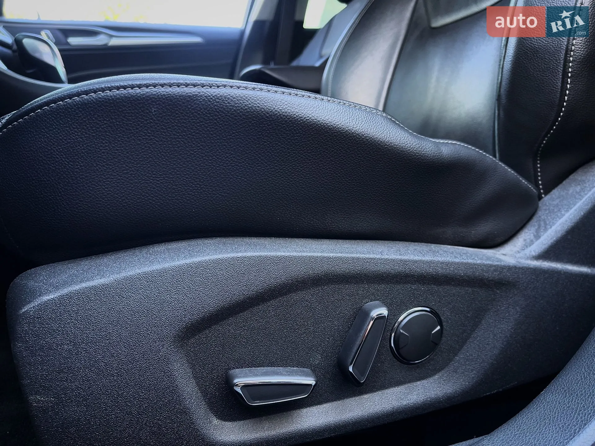 2015 Ford Mondeo - мініатюра 12