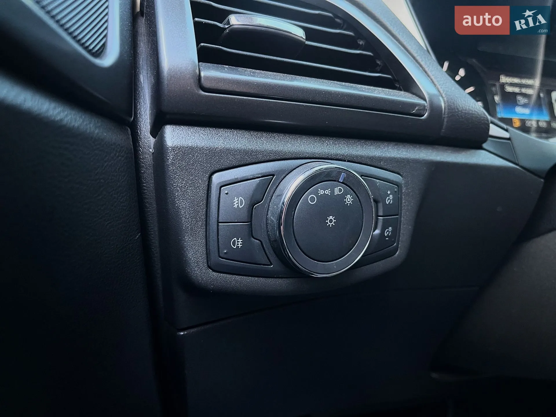 2015 Ford Mondeo - мініатюра 17