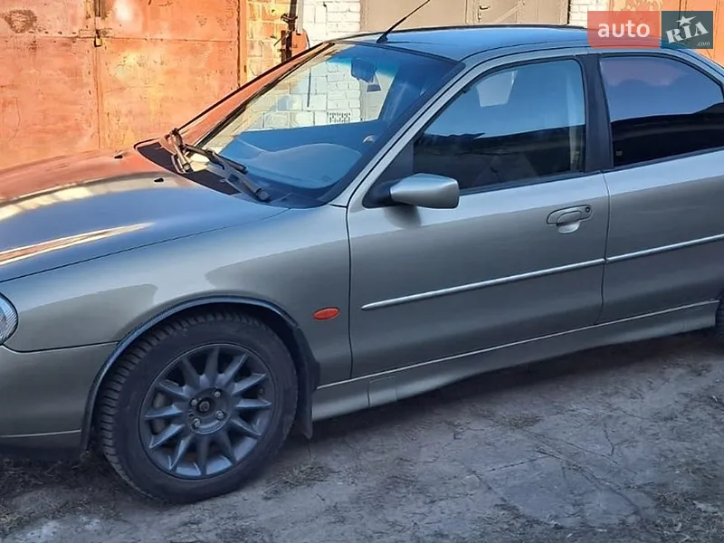 Ford Mondeo 2000
