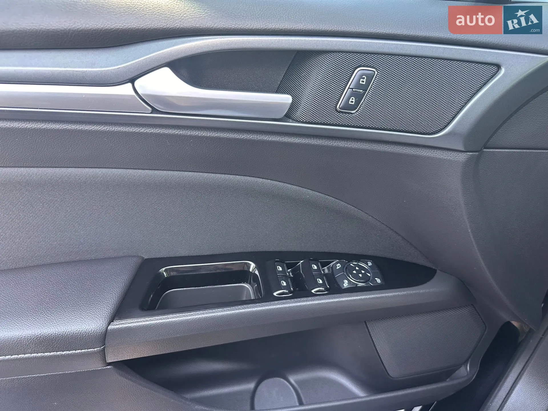 2016 Ford Mondeo - мініатюра 18