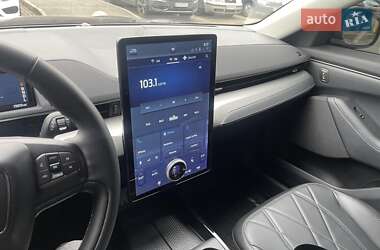 Внедорожник / Кроссовер Ford Mustang Mach-E 2021 в 