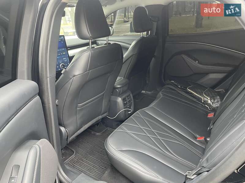 Позашляховик / Кросовер Ford Mustang Mach-E 2021 в Києві