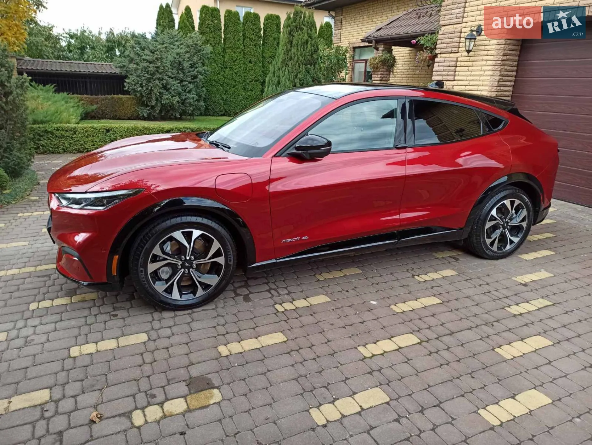2022 Ford Mustang Mach-E - мініатюра 4
