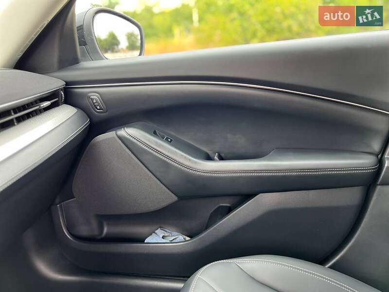 Внедорожник / Кроссовер Ford Mustang Mach-E 2023 в Киеве