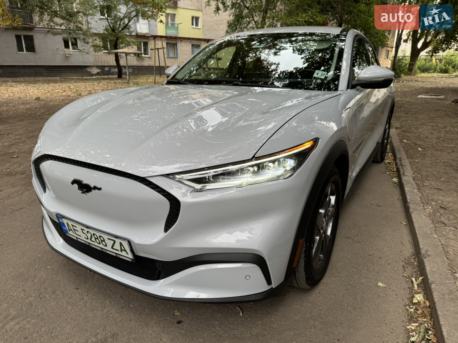 2022 Ford Mustang Mach-E - мініатюра 3