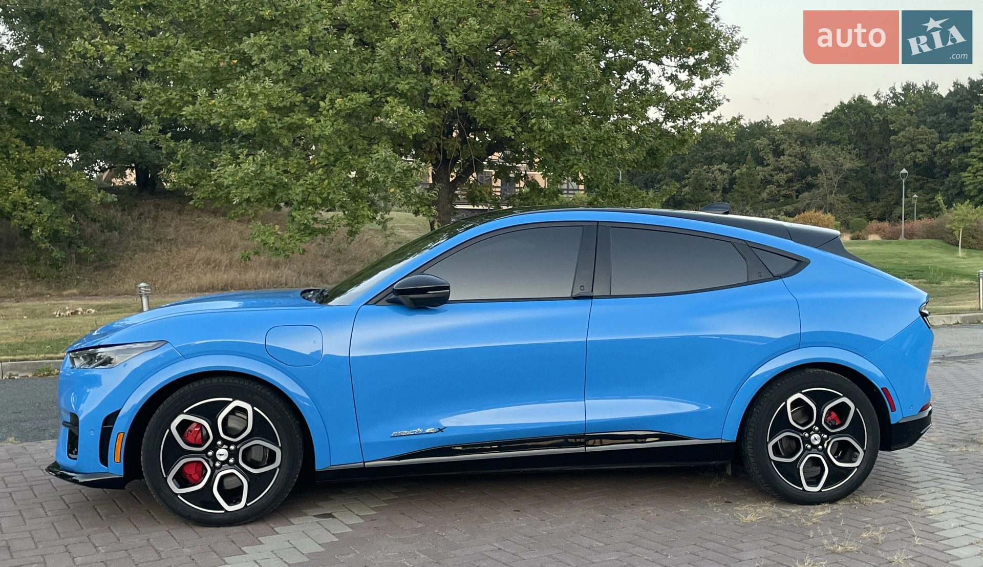 2022 Ford Mustang Mach-E - мініатюра 2