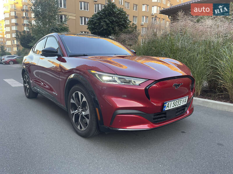 Позашляховик / Кросовер Ford Mustang Mach-E 2021 в 