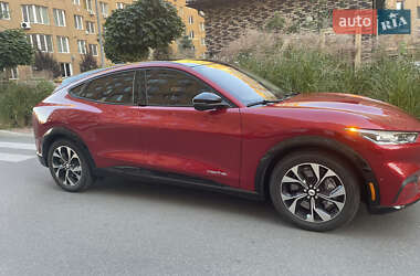 Позашляховик / Кросовер Ford Mustang Mach-E 2021 в 