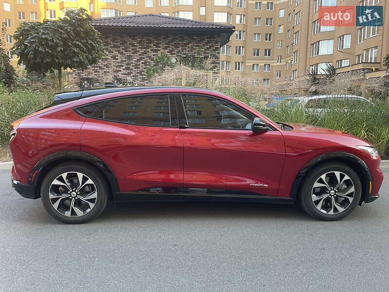 Внедорожник / Кроссовер Ford Mustang Mach-E 2021 в Киеве