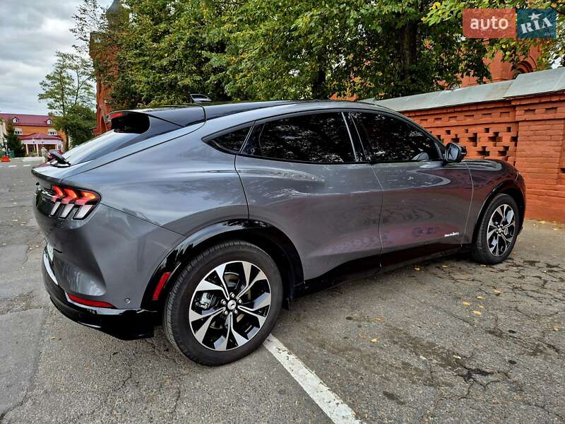 Позашляховик / Кросовер Ford Mustang Mach-E 2022 в Вінниці