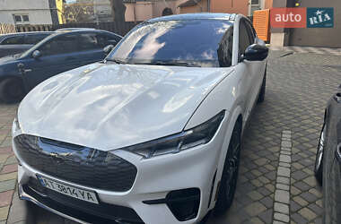 Внедорожник / Кроссовер Ford Mustang Mach-E 2022 в 