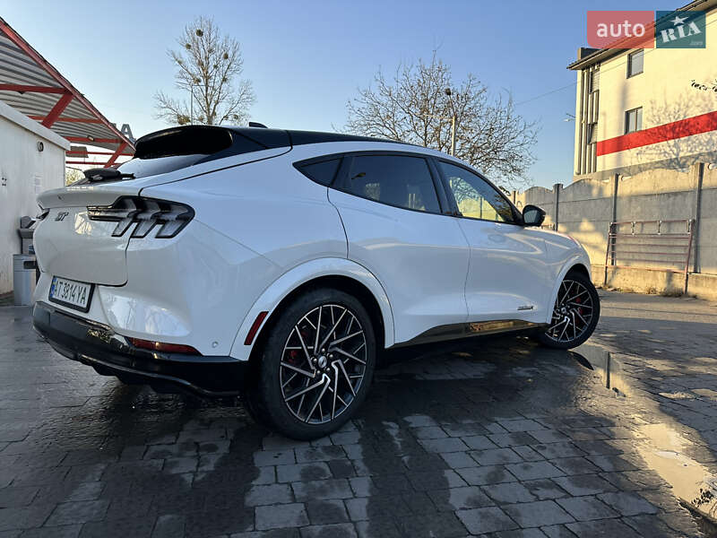 Позашляховик / Кросовер Ford Mustang Mach-E 2022 в Івано-Франківську
