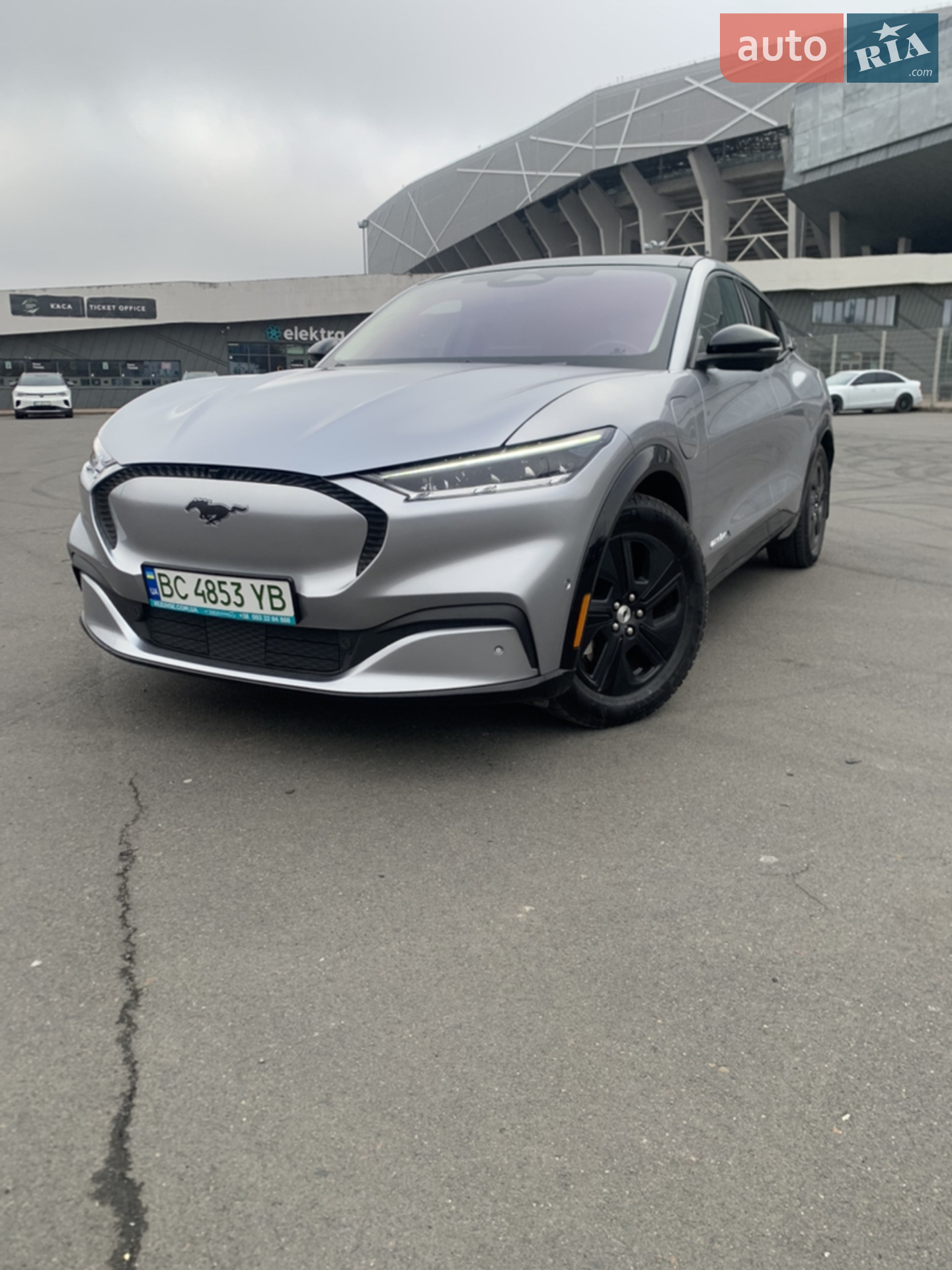 2021 Ford Mustang Mach-E - мініатюра 2