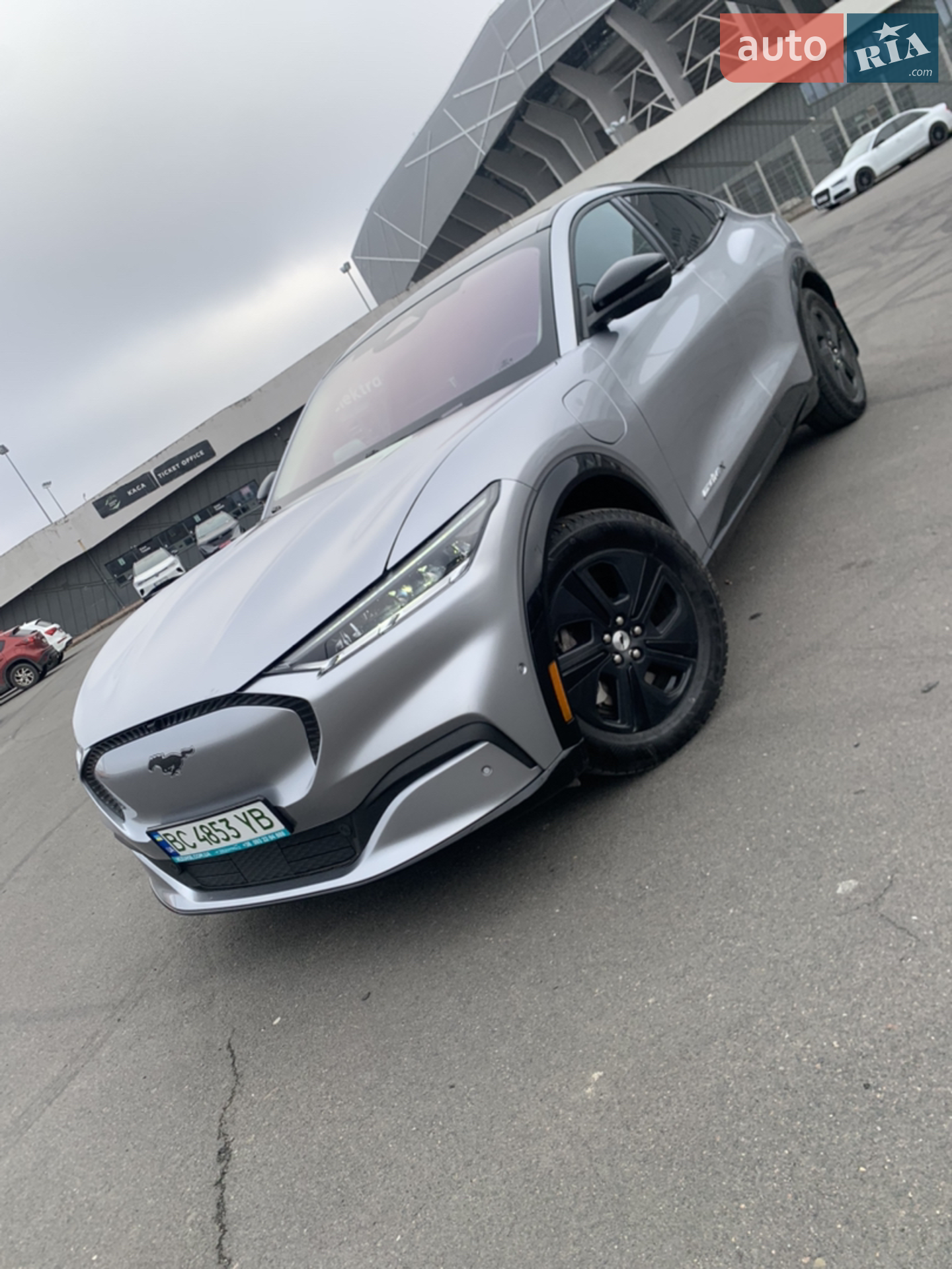 2021 Ford Mustang Mach-E - мініатюра 5