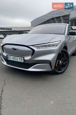 Позашляховик / Кросовер Ford Mustang Mach-E 2021 в 