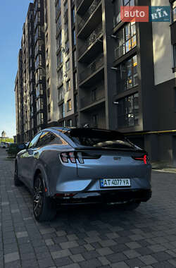 Позашляховик / Кросовер Ford Mustang Mach-E 2022 в 