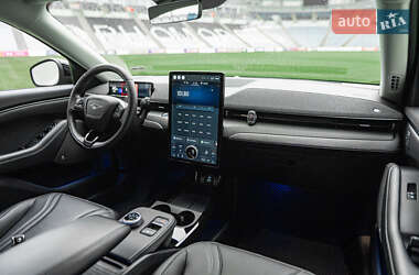 Внедорожник / Кроссовер Ford Mustang Mach-E 2022 в 