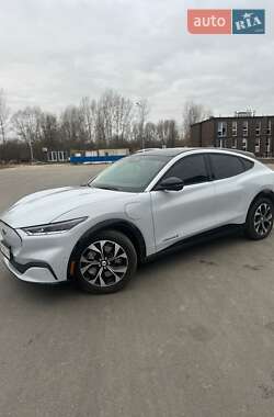 Позашляховик / Кросовер Ford Mustang Mach-E 2022 в 