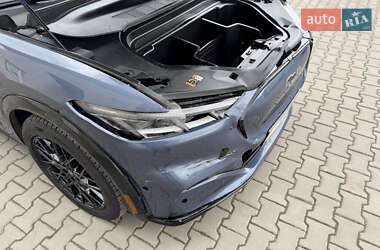 Внедорожник / Кроссовер Ford Mustang Mach-E 2021 в 