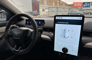Внедорожник / Кроссовер Ford Mustang Mach-E 2021 в 