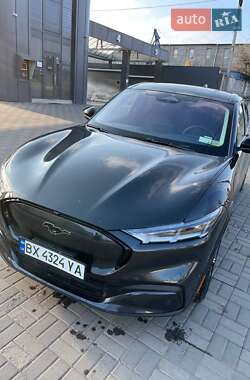 Позашляховик / Кросовер Ford Mustang Mach-E 2021 в 