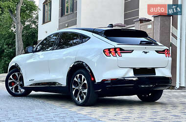 Внедорожник / Кроссовер Ford Mustang Mach-E 2020 в 