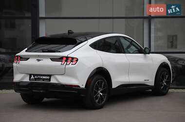 Позашляховик / Кросовер Ford Mustang Mach-E 2022 в 