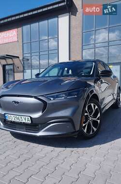 Позашляховик / Кросовер Ford Mustang Mach-E 2021 в 