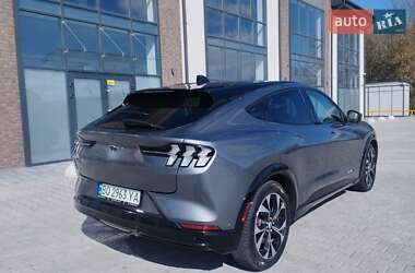 Позашляховик / Кросовер Ford Mustang Mach-E 2021 в 