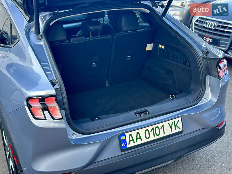 Позашляховик / Кросовер Ford Mustang Mach-E 2022 в Києві