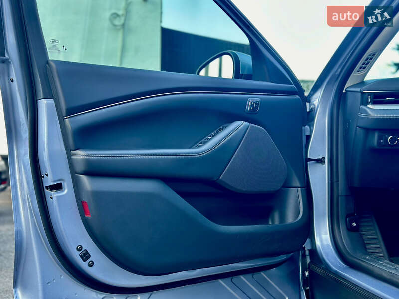 Позашляховик / Кросовер Ford Mustang Mach-E 2022 в Києві