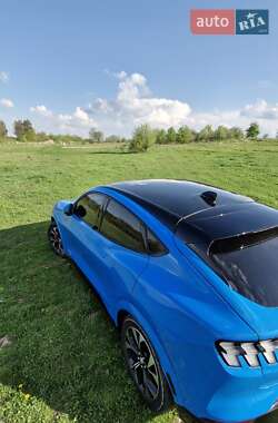 Внедорожник / Кроссовер Ford Mustang Mach-E 2021 в 
