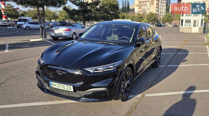 Внедорожник / Кроссовер Ford Mustang Mach-E 2021 в 