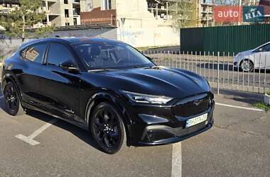 Внедорожник / Кроссовер Ford Mustang Mach-E 2021 в 