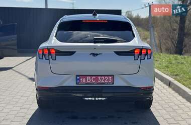 Внедорожник / Кроссовер Ford Mustang Mach-E 2022 в 
