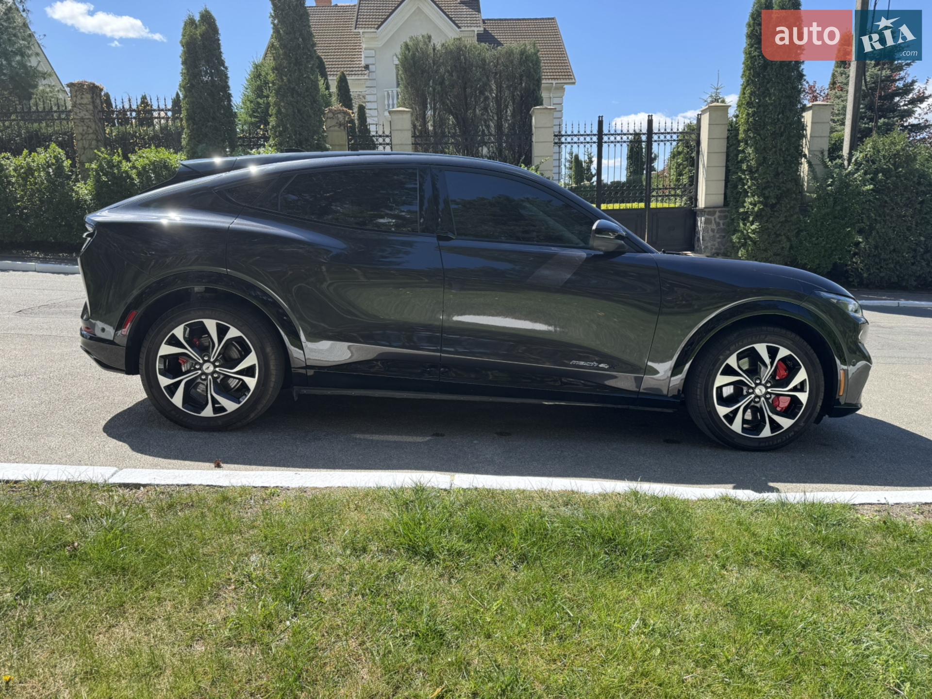 2022 Ford Mustang Mach-E - мініатюра 6