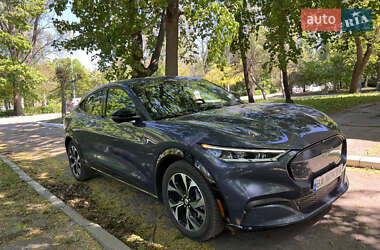 Позашляховик / Кросовер Ford Mustang Mach-E 2021 в 