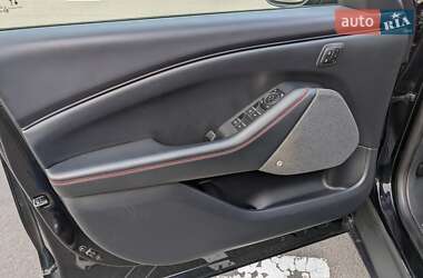 Внедорожник / Кроссовер Ford Mustang Mach-E 2021 в 