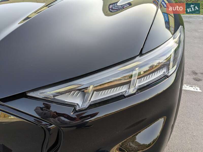 Позашляховик / Кросовер Ford Mustang Mach-E 2021 в Рівному