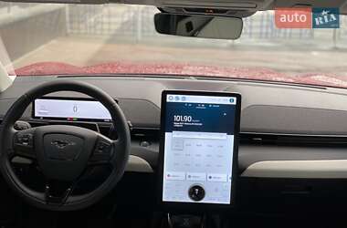 Внедорожник / Кроссовер Ford Mustang Mach-E 2021 в 
