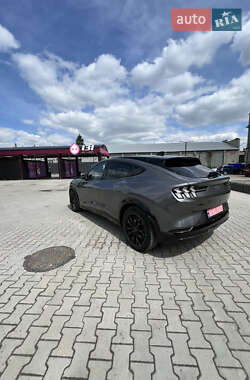 Внедорожник / Кроссовер Ford Mustang Mach-E 2021 в 