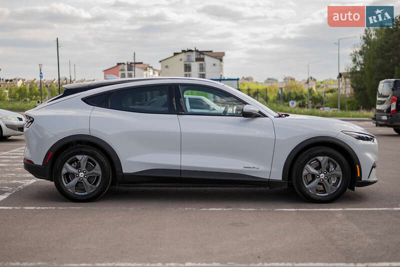 Позашляховик / Кросовер Ford Mustang Mach-E 2021 в Рівному