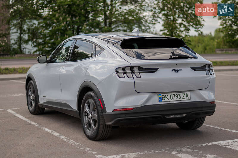 Позашляховик / Кросовер Ford Mustang Mach-E 2021 в Рівному