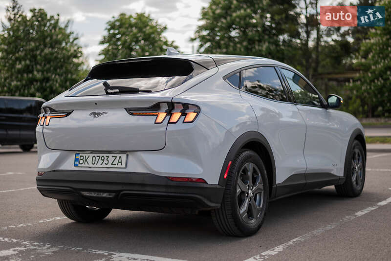 Позашляховик / Кросовер Ford Mustang Mach-E 2021 в Рівному