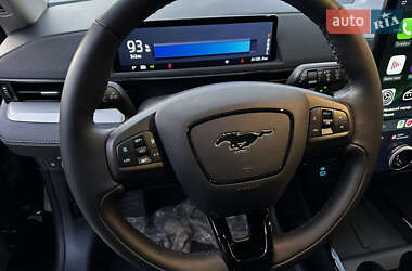 Позашляховик / Кросовер Ford Mustang Mach-E 2022 в 