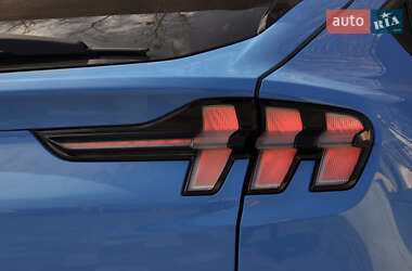 Внедорожник / Кроссовер Ford Mustang Mach-E 2022 в 